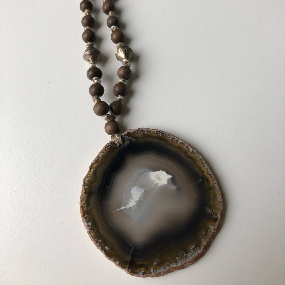 beaded necklace with round large charm
